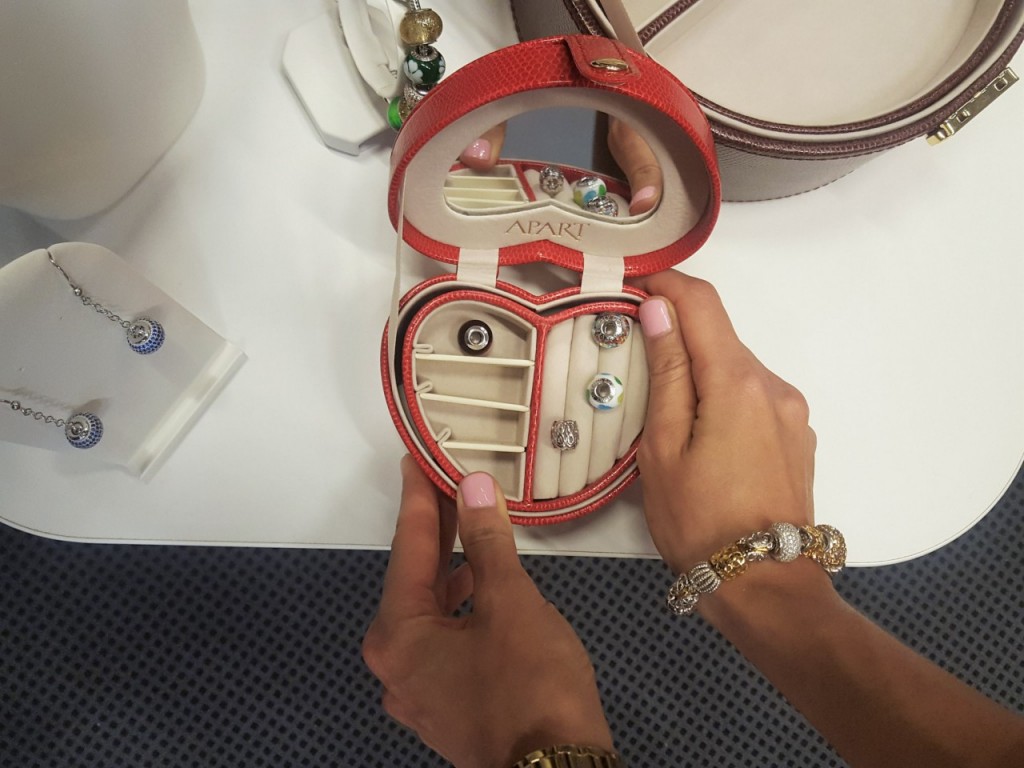 apart partner see bloggers ania i jakub zając fashionable4