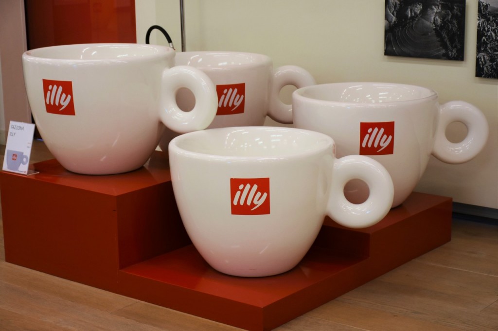 illy cafe najlepsza włoska kawa filiżanki2