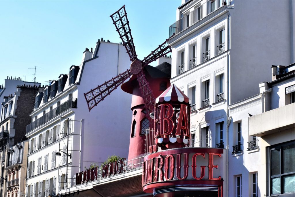 moulin rouge w paryżu