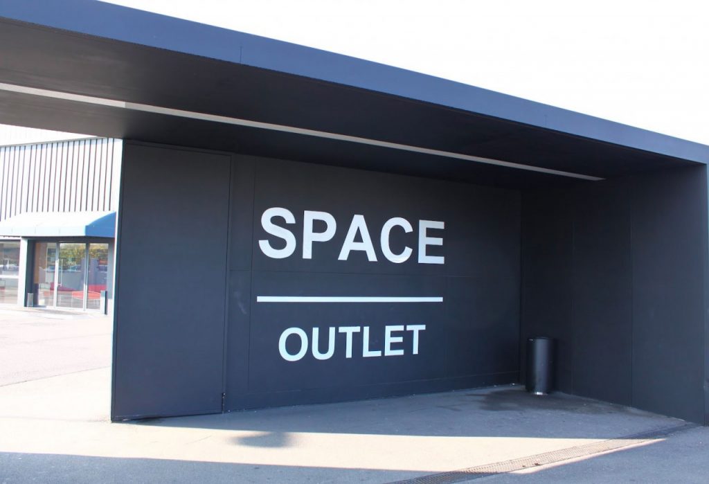 space outlet